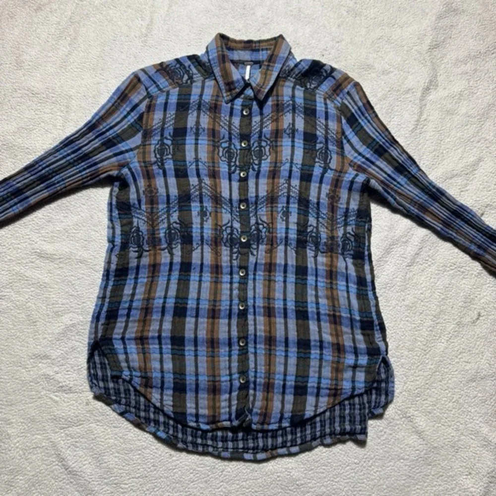 Free People Top Womens XS‎ Blue Plaid Button-Up Tunic Floral Embroidery Collared